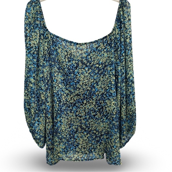 Steve Madden Stevie Floral Blouse Size 2X - Picture 6 of 10